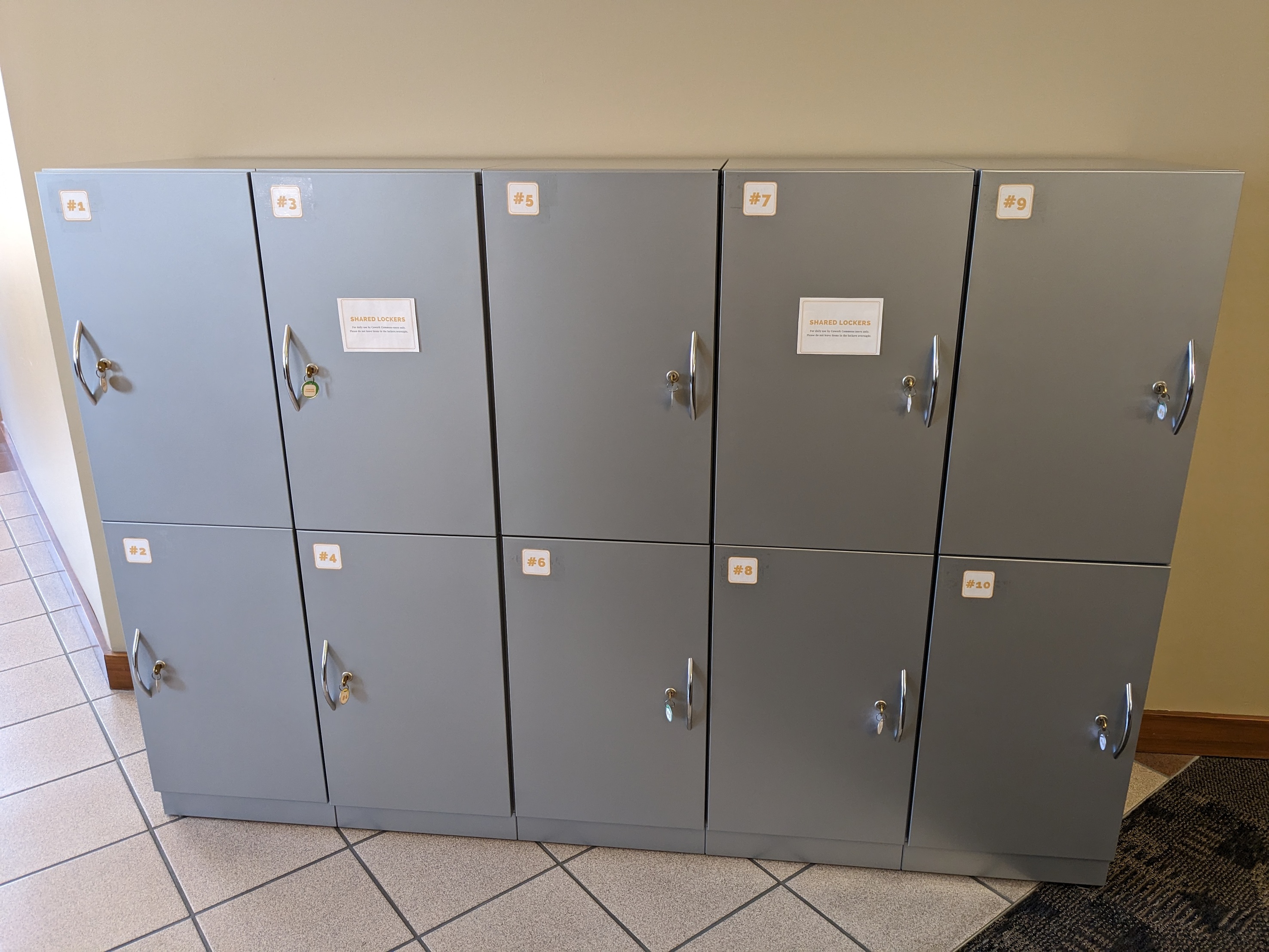 10 lockers in CoWork Commons